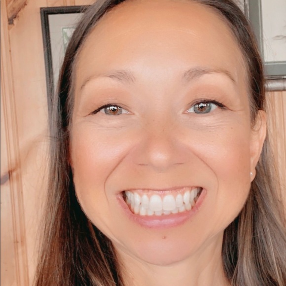 Meet your Posher, Connie - Picture 1 of 1